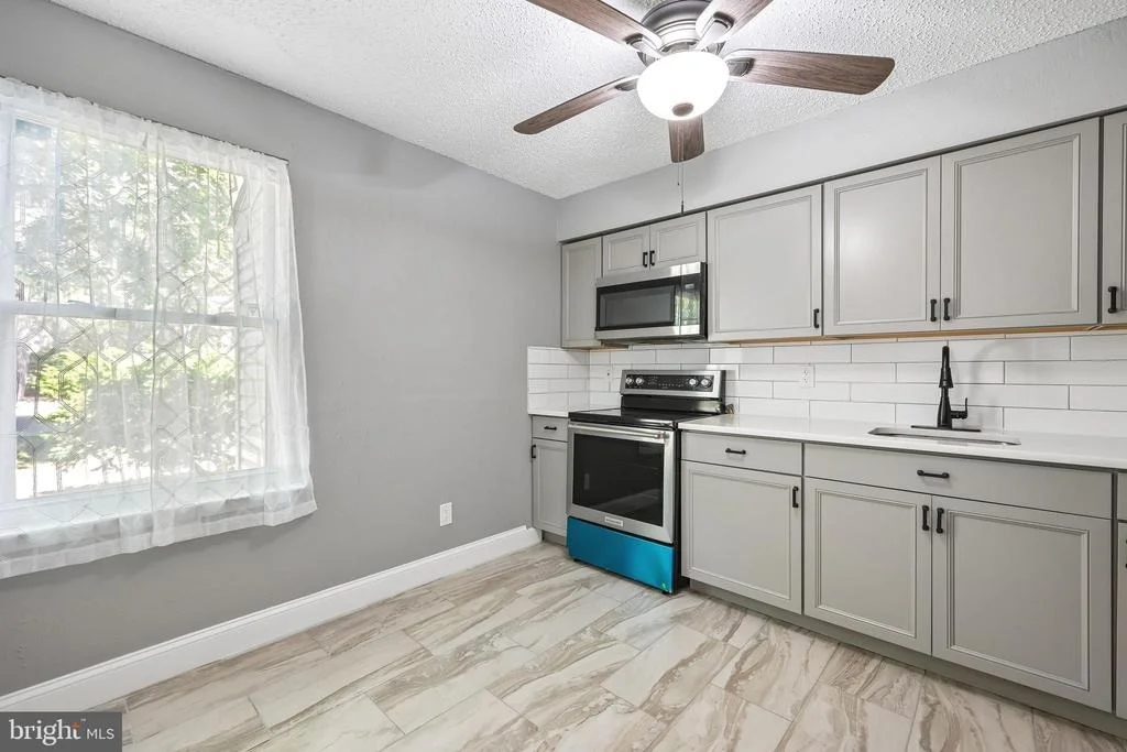 Photo of Unit 204 at 204 BROMLEY ESTATES