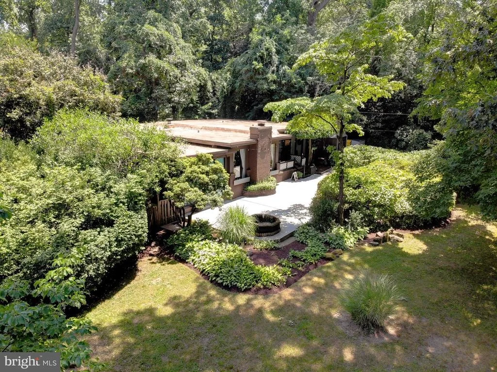 Photo of 1169 LATROBE DRIVE