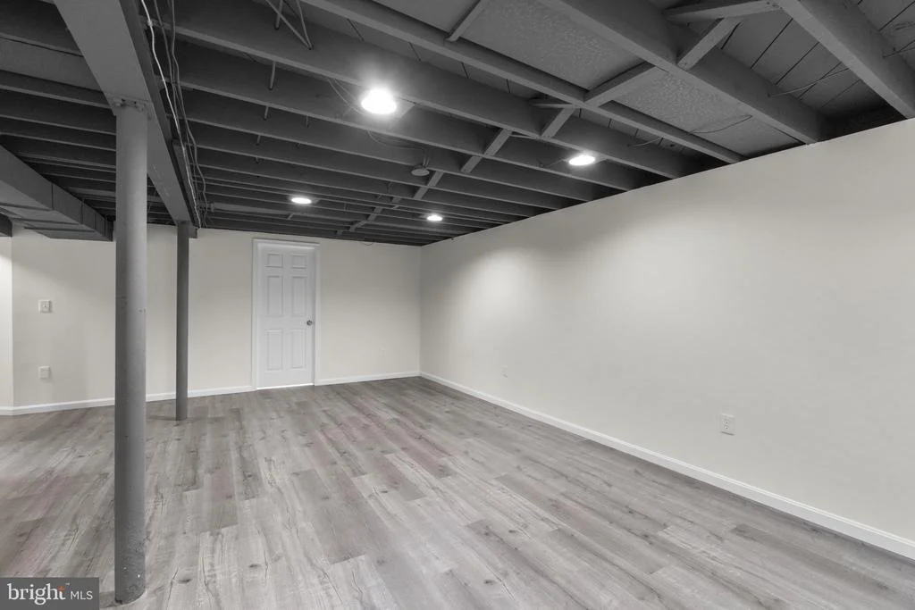 Photo of 3658 CLIFMAR ROAD