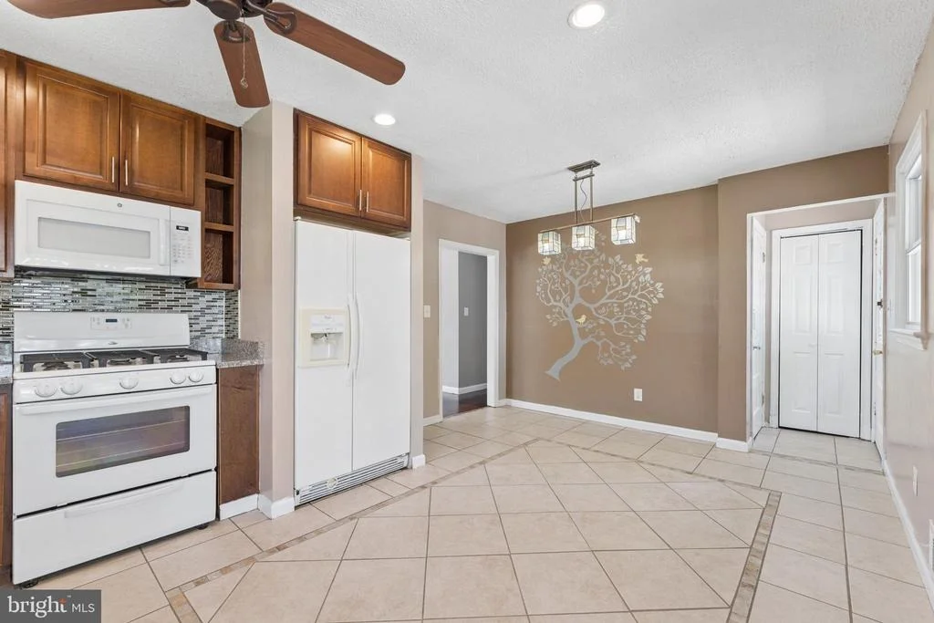 Photo of 8816 SAUNDERS LANE