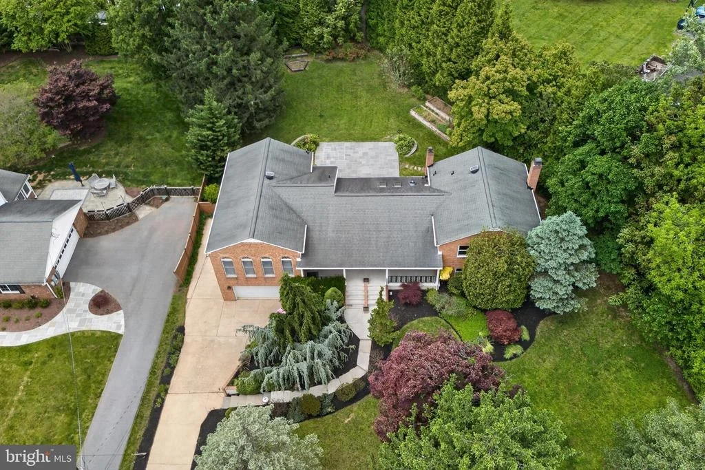 Photo of 13601 VALLEY DRIVE