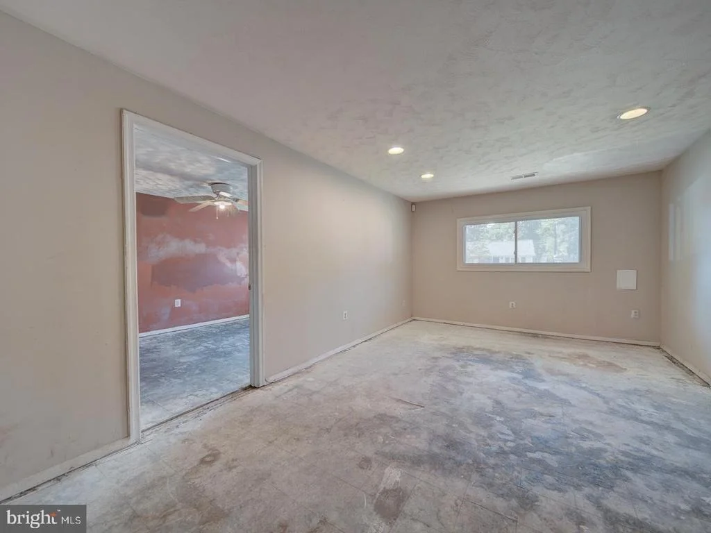 Photo of 9303 KIMBARK AVENUE