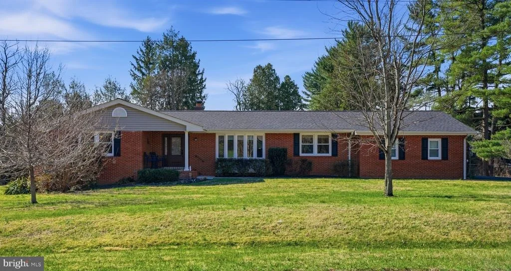 Photo of 1800 GAYFIELDS DRIVE