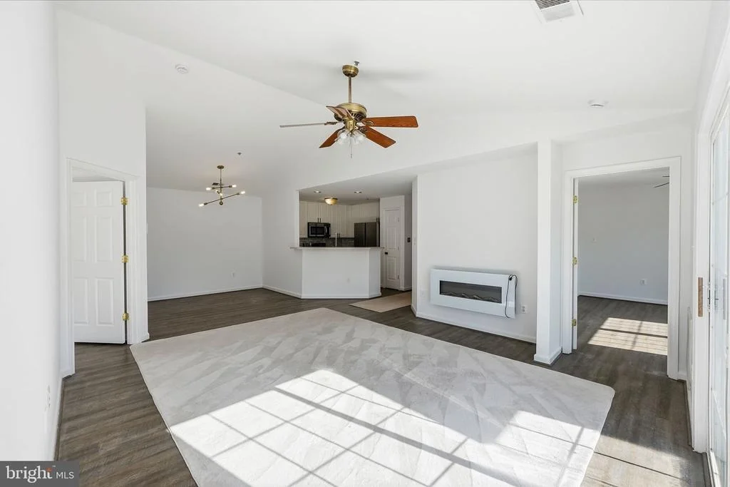 Photo of Unit 3A at 2103 WAYSIDE DRIVE