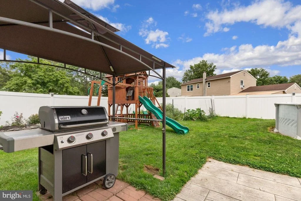 Photo of 212 WELDON ROAD