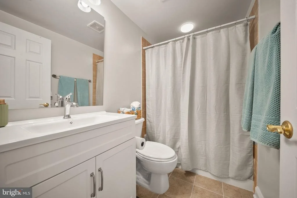 Photo of 43916 RIVERPOINT DRIVE