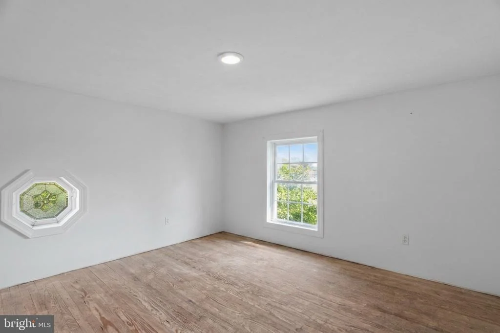 Photo of 2974 MARTINSBURG