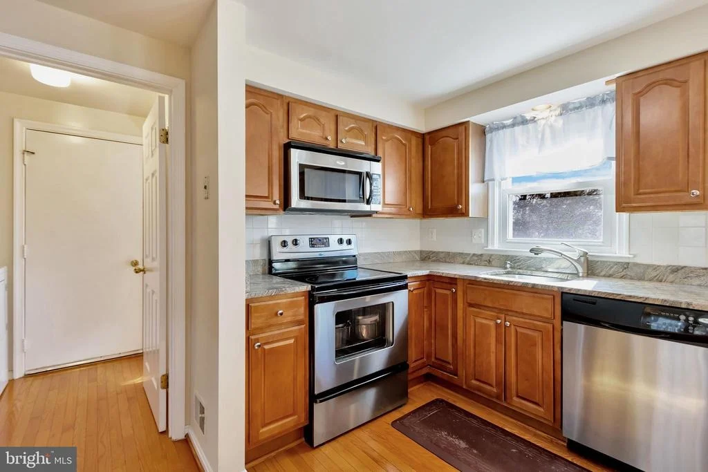 Photo of 2228 DECKMAN LANE