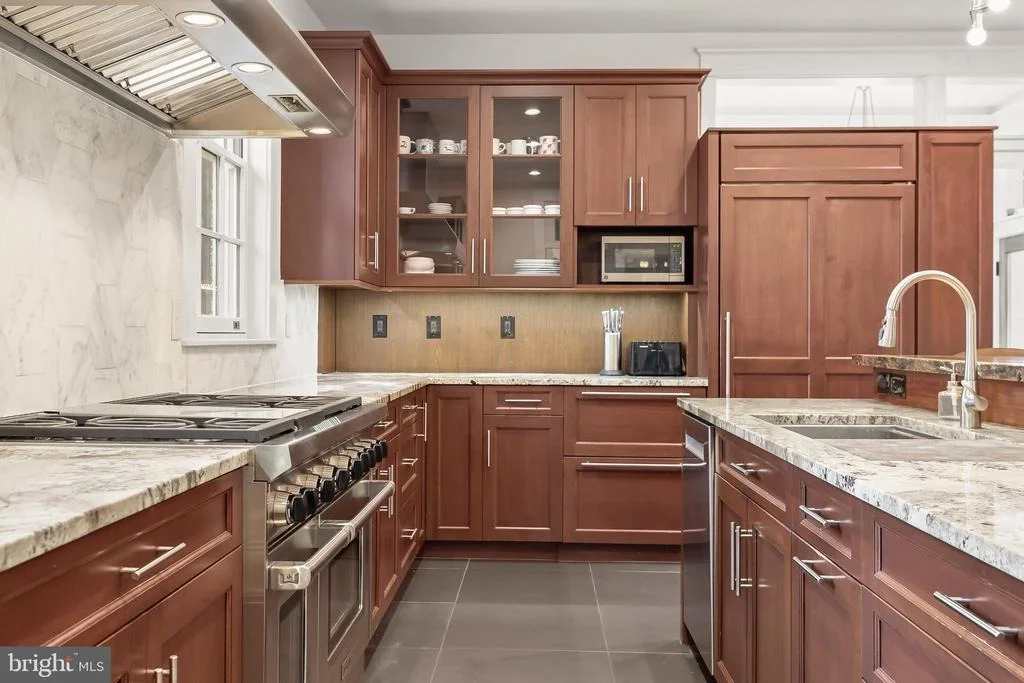 Photo of 210 NORTHFIELD PLACE