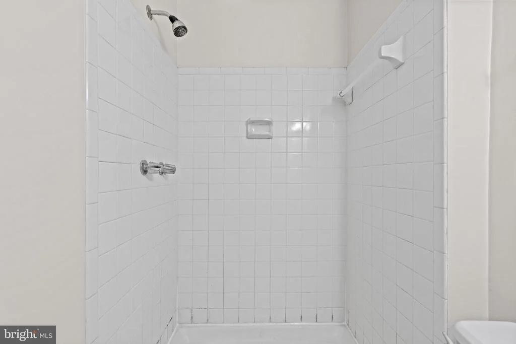 Photo of 2614 BEECHMONT LANE