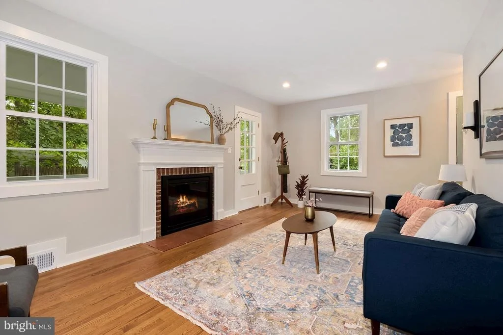 Photo of 8713 READING ROAD