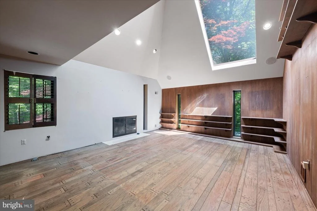 Photo of 7575 POTOMAC FALL ROAD