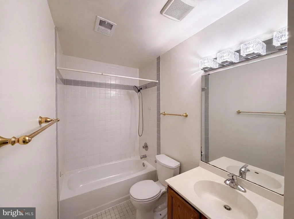 Photo of 4819 POWELL ROAD