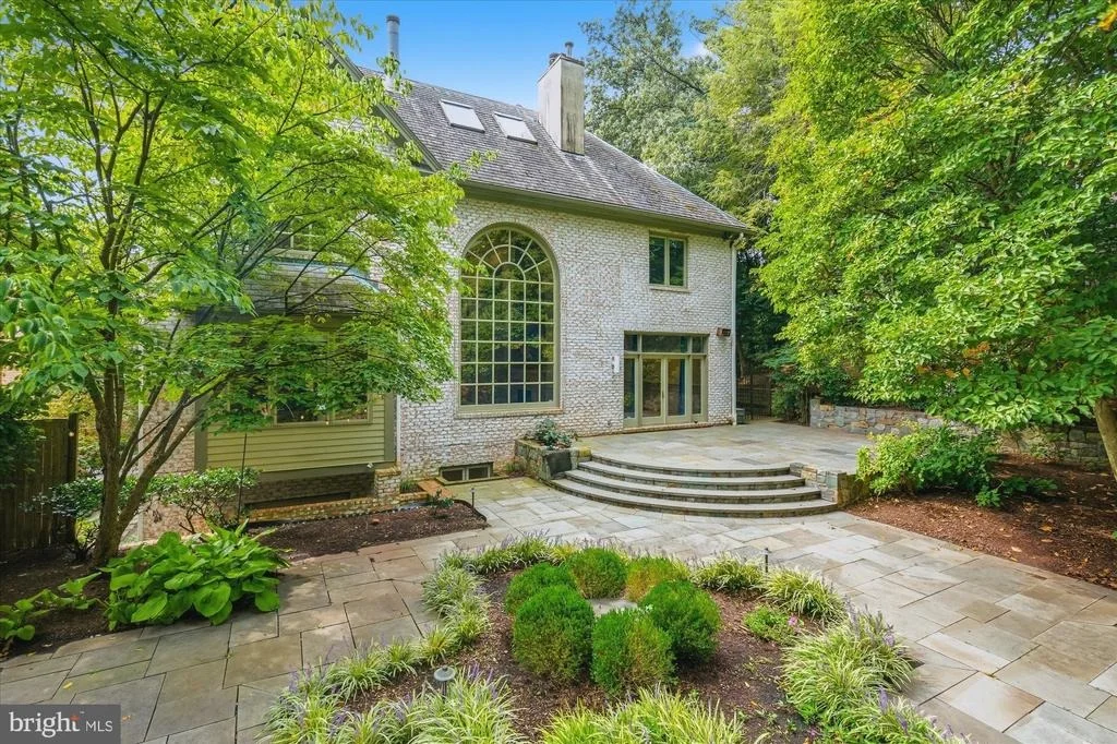 Photo of 4811 W STREET NW