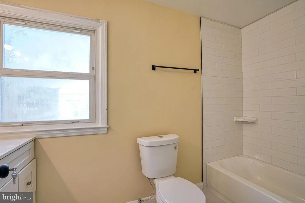 Photo of 10 BAY VIEW AVENUE