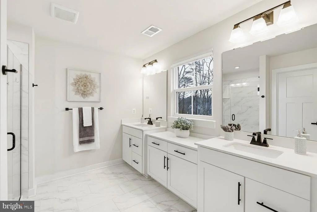 Photo of 10907 GREEN LEAF RUN
