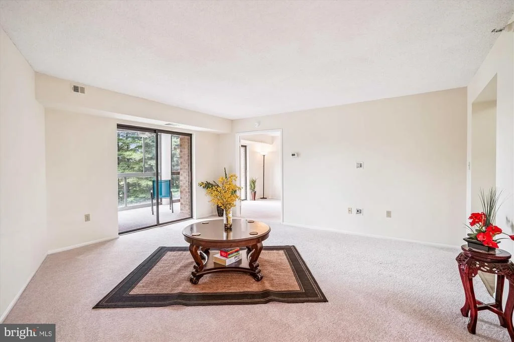 Photo of Unit 3412 at 15115 INTERLACHEN DRIVE