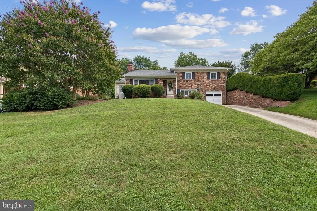 Photo of 1121 TANLEY ROAD