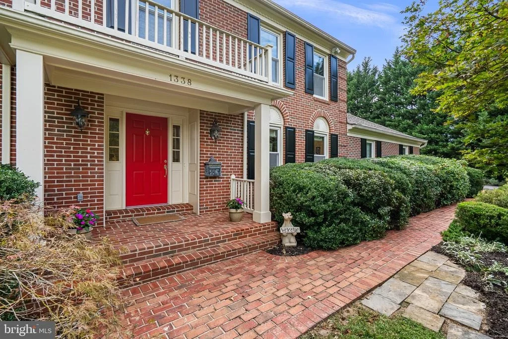 Photo of 1338 EXCALIBER LANE