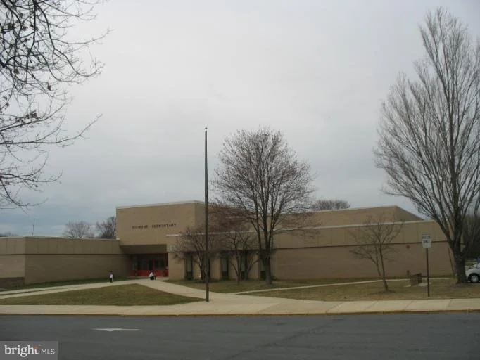 Photo of 843 DIAMOND DRIVE