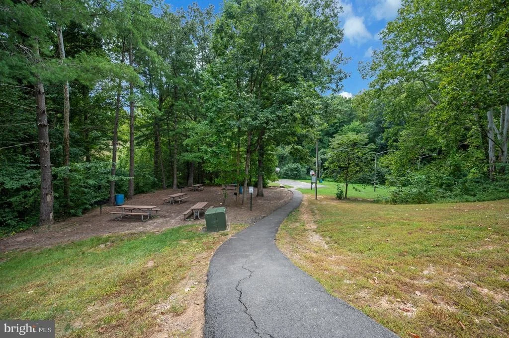 Photo of 4204 AVON DRIVE