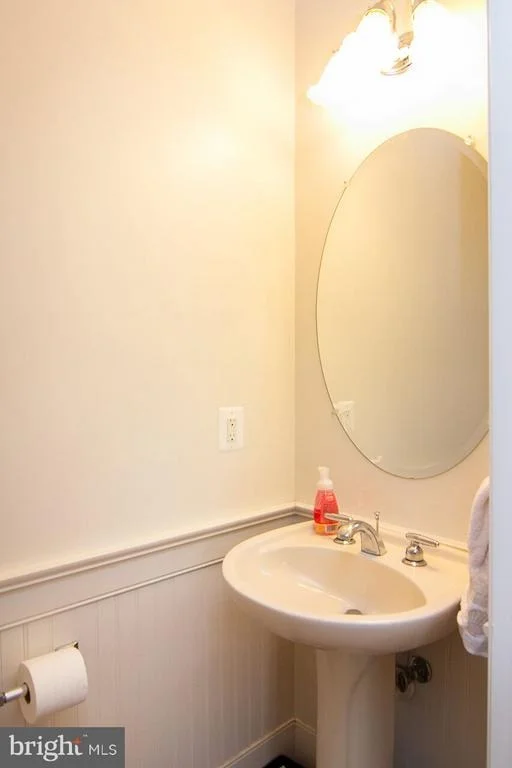 Photo of 3727 SEWARD LANE