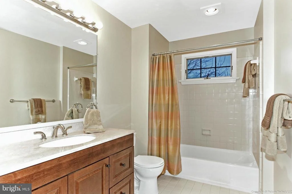 Photo of 8212 SKIPWITH DRIVE
