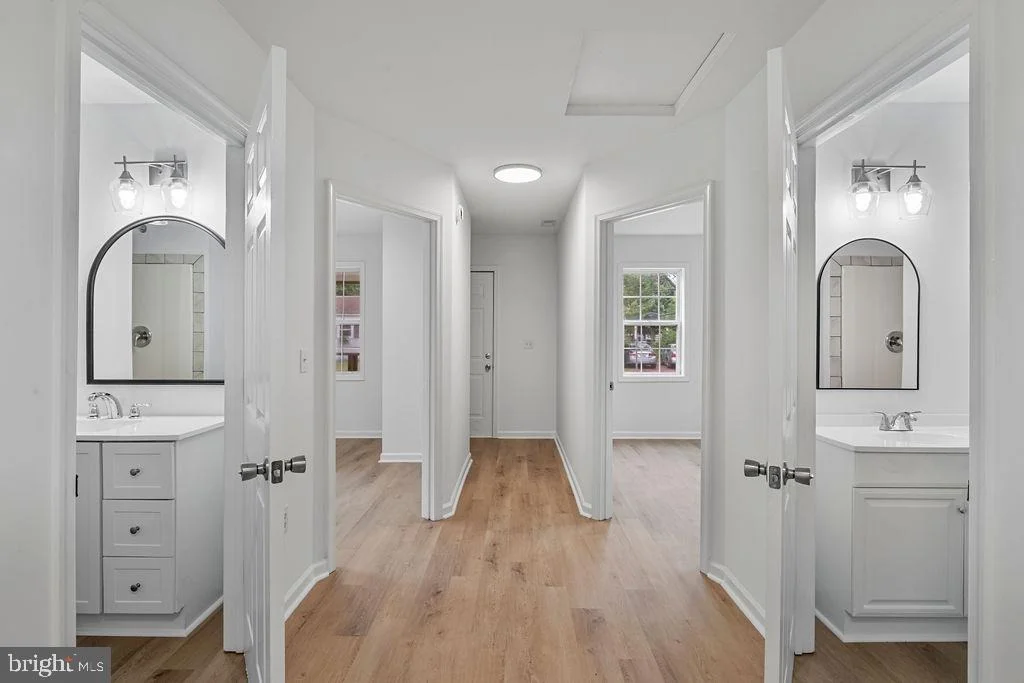 Photo of 905 HANOVER STREET