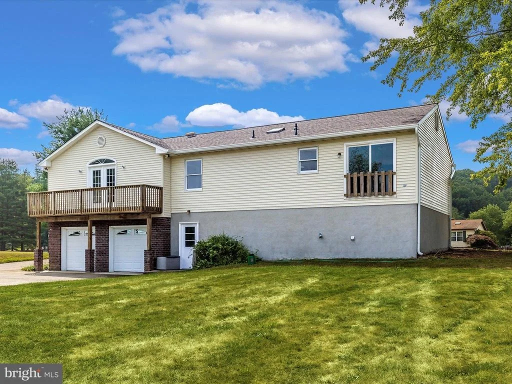 Photo of 1589 SMILEY DRIVE