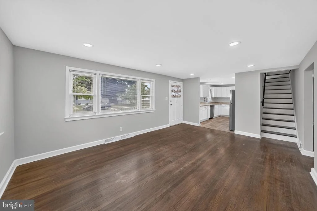 Photo of 520 RANDALL AVENUE