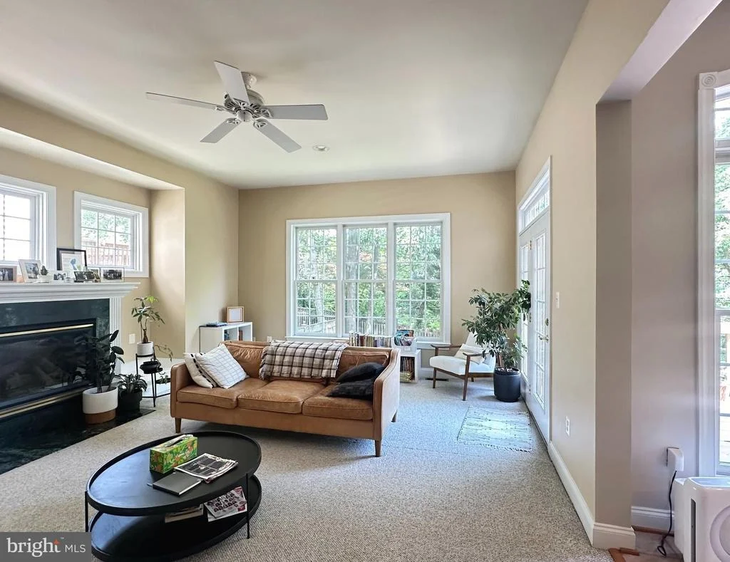 Photo of 807 WOODSIDE PARKWAY