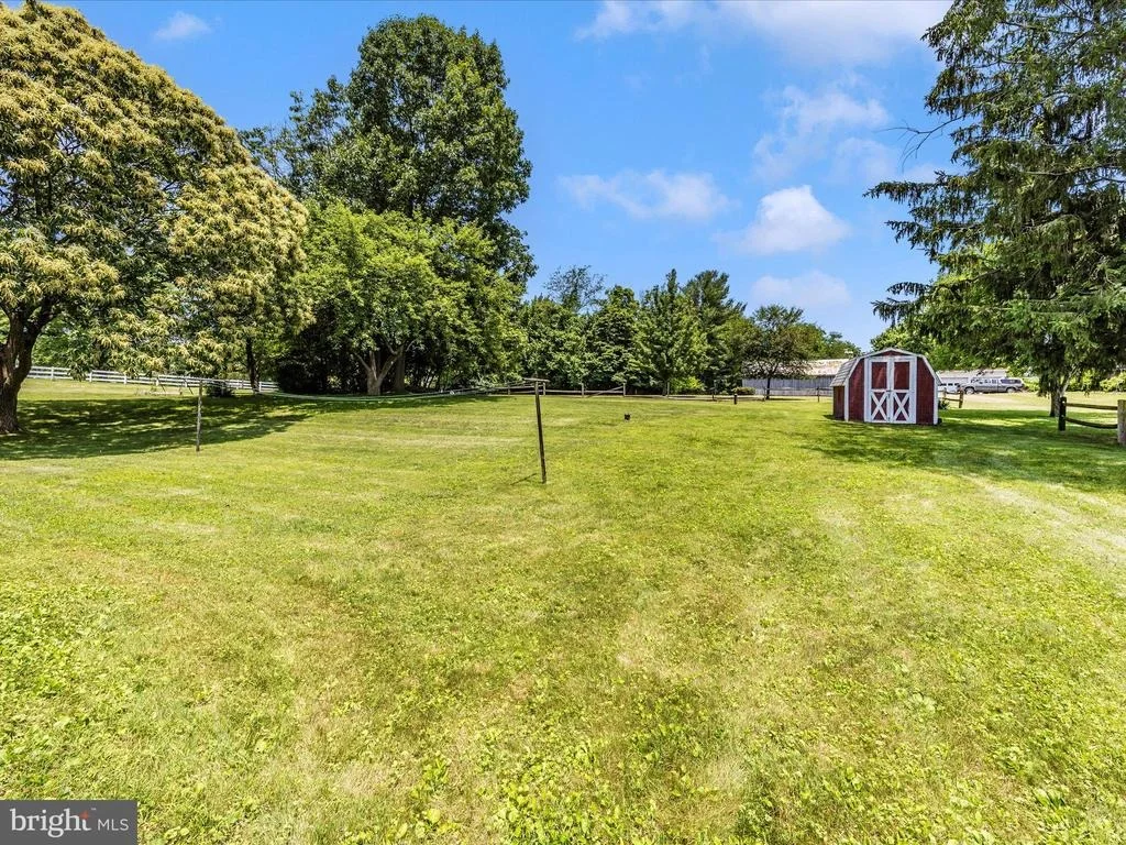 Photo of 5634 SHOOKSTOWN ROAD