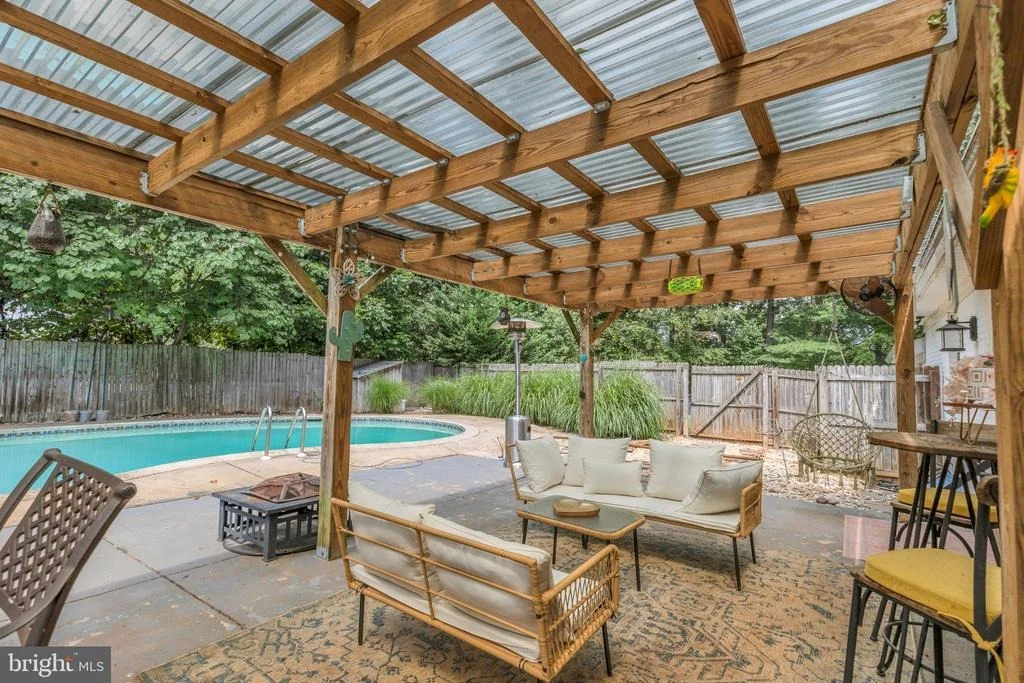 Photo of 5238 GRAYSTONE ROAD