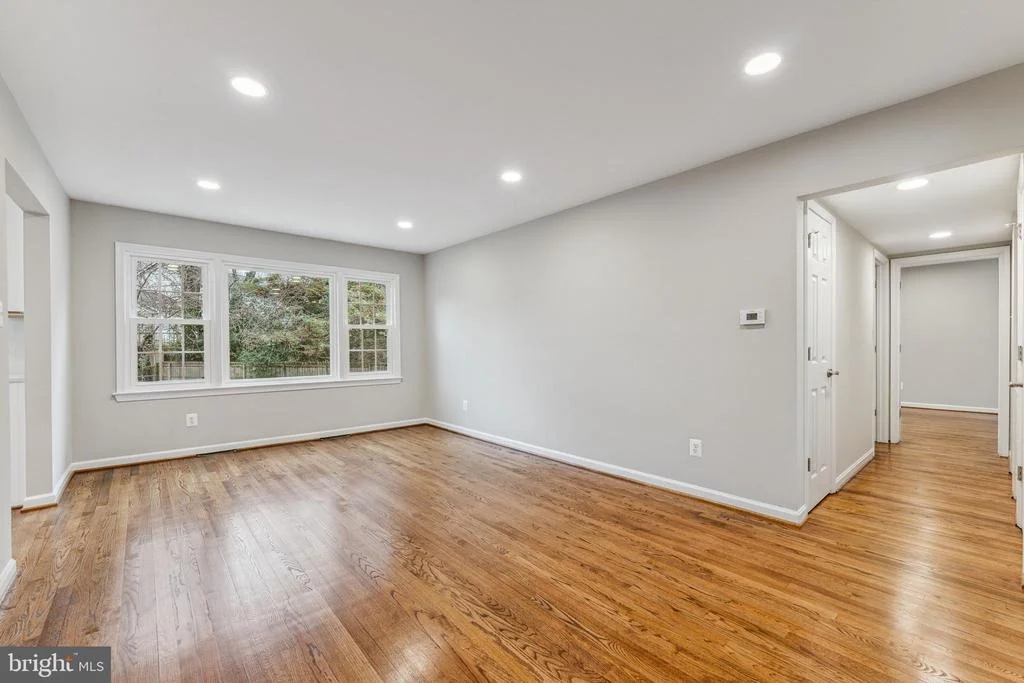Photo of 3912 KING ARTHUR ROAD