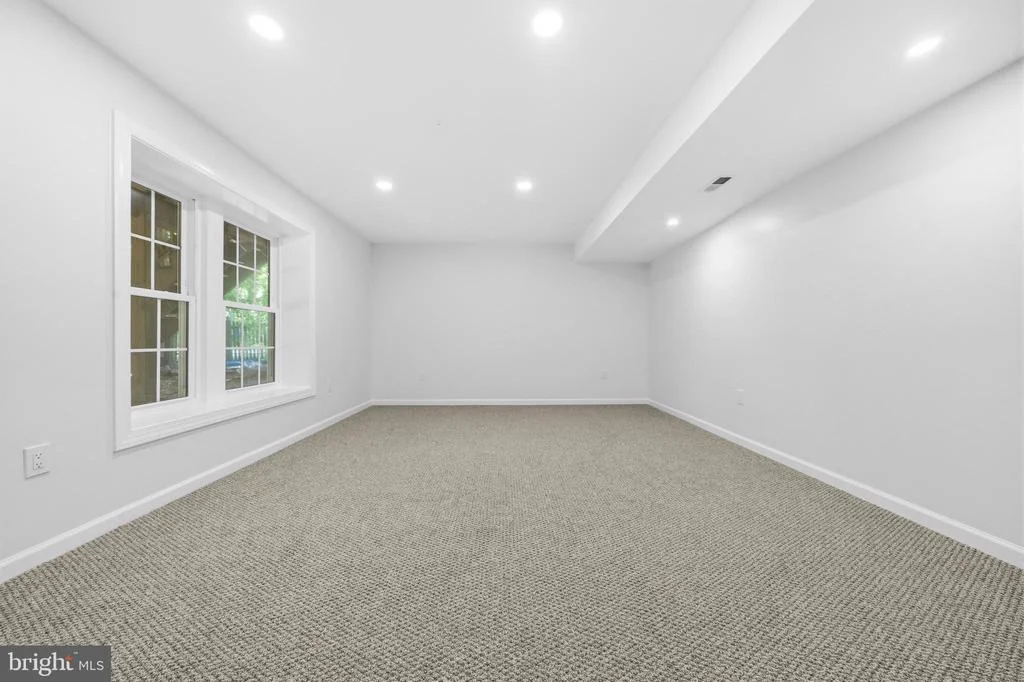 Photo of 21527 FOX FIELD CIRCLE