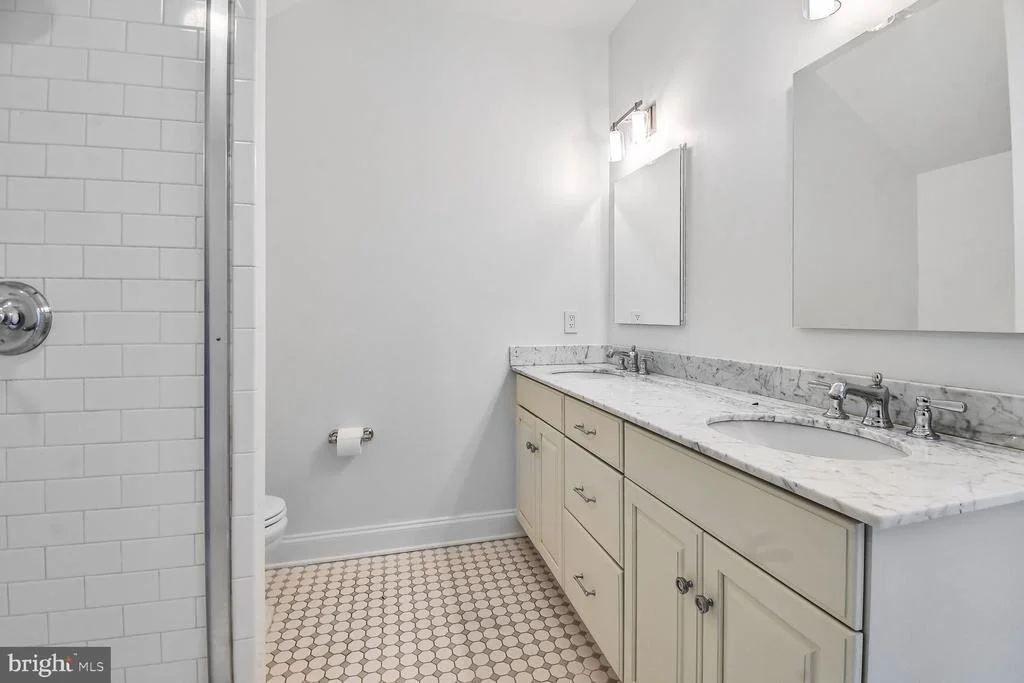 Photo of 1935 FOXVIEW CIRCLE NW