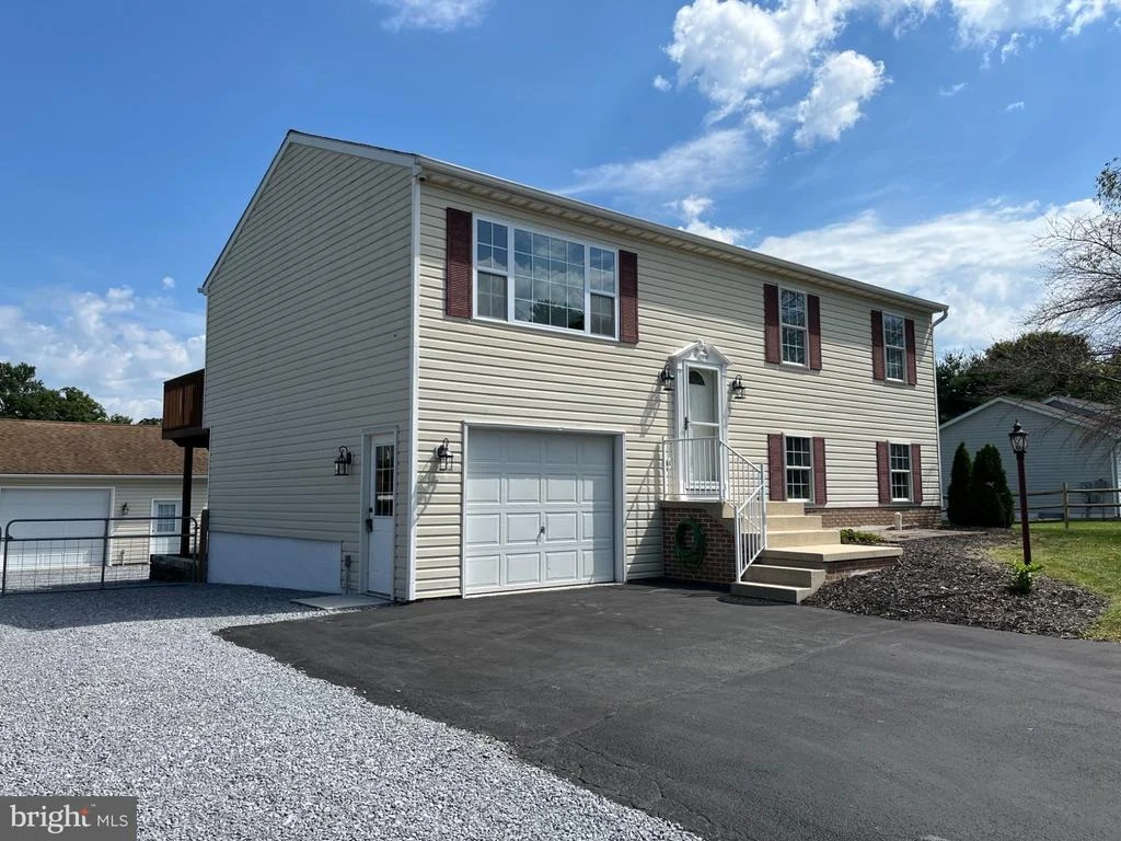 Photo of 15932 HIBISCUS DRIVE