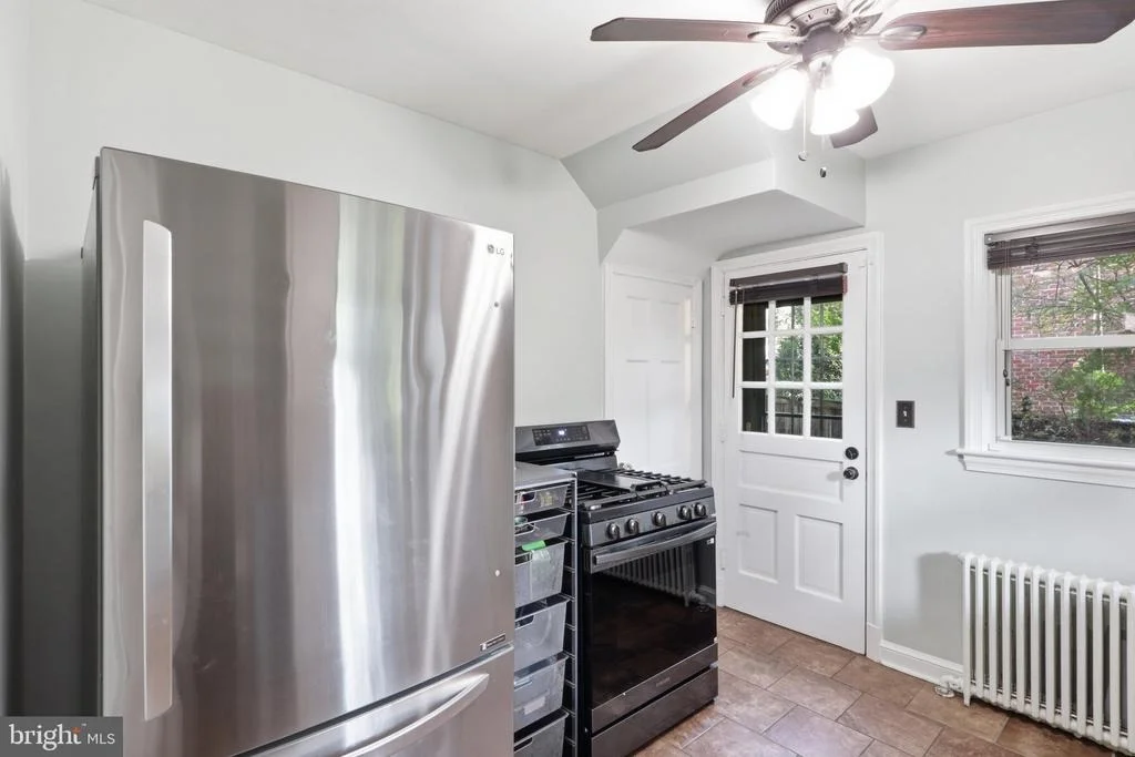 Photo of 10211 SUTHERLAND ROAD