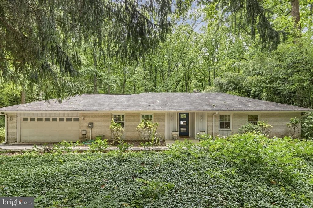 Photo of 3005 SYCAMORE COURT