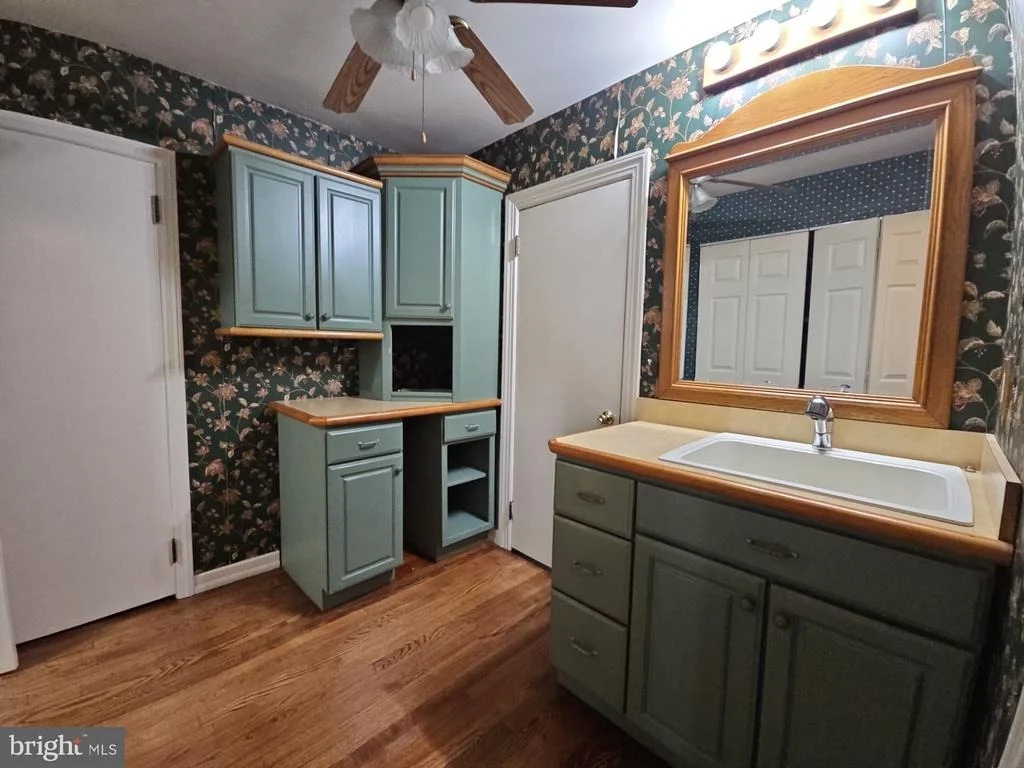 Photo of 262 W PARK DRIVE
