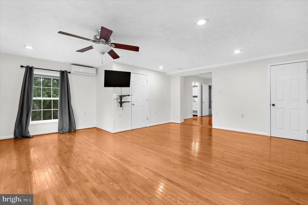 Photo of 1718 SEVERN ROAD