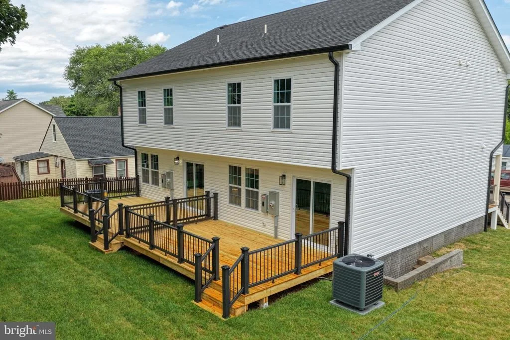 Photo of 231 MOSBY LANE
