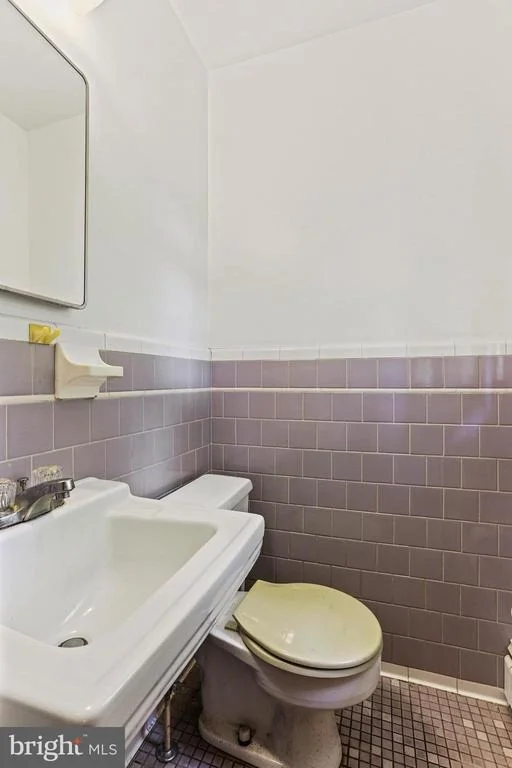 Photo of 24128 DOREEN DRIVE