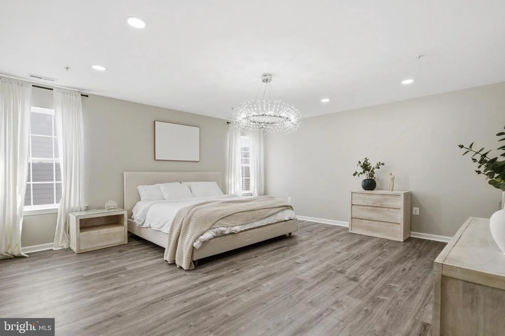 Photo of 23324 LINDSAY DRIVE