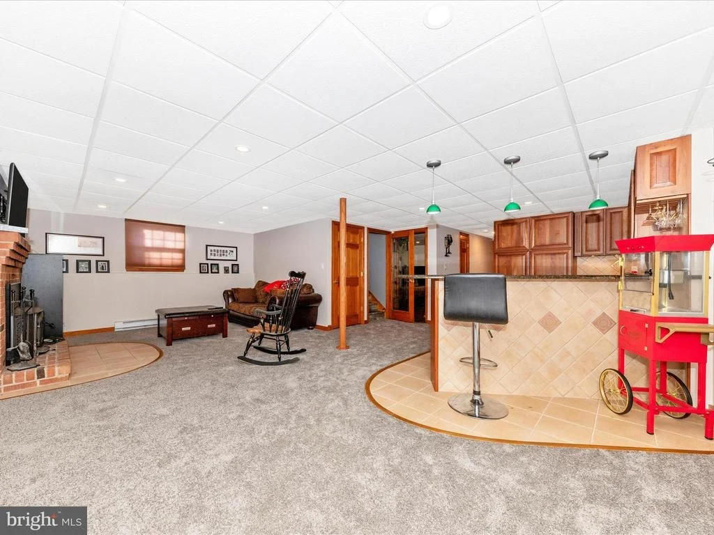 Photo of 9242 OAK TREE CIRCLE