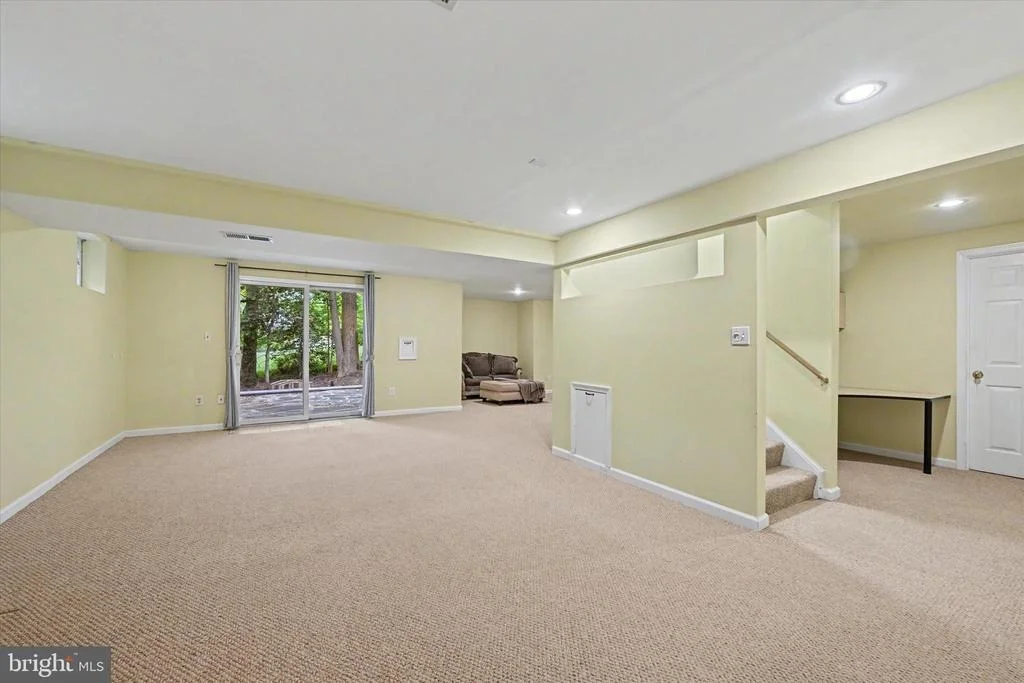 Photo of 8033 CREST ROAD
