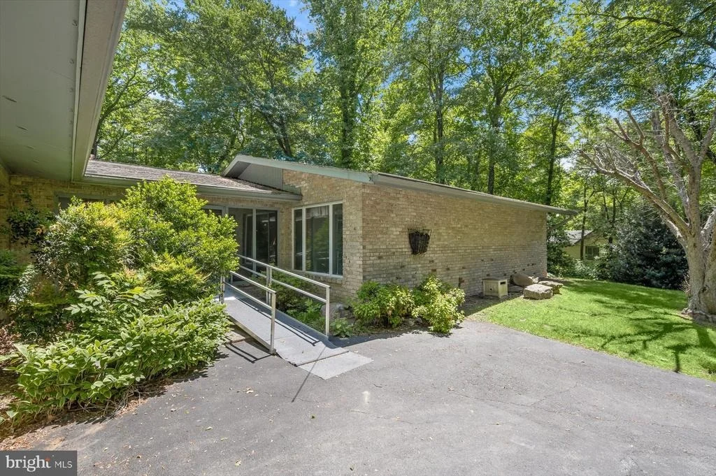 Photo of 13922 WAYSIDE DRIVE