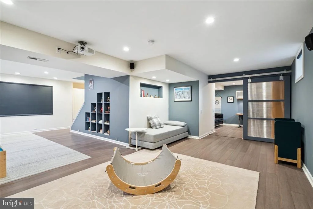 Photo of 2554 BEAR DEN ROAD