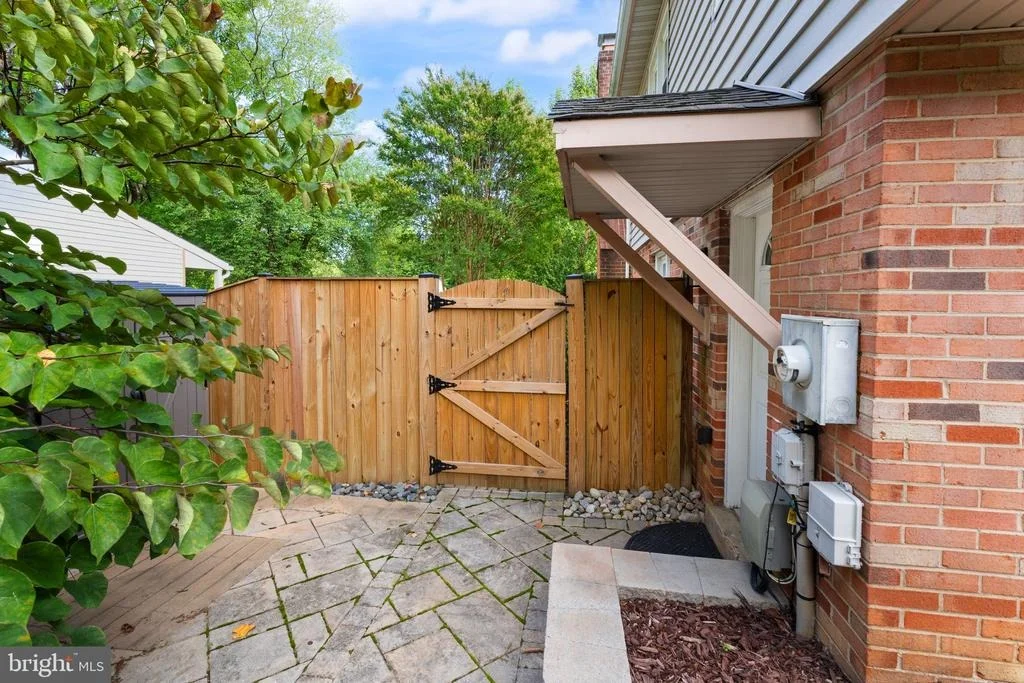 Photo of 8632 KERRY LANE