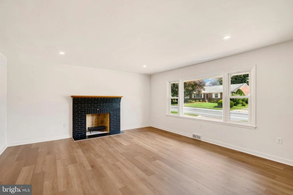 Photo of 615 TANEY AVENUE
